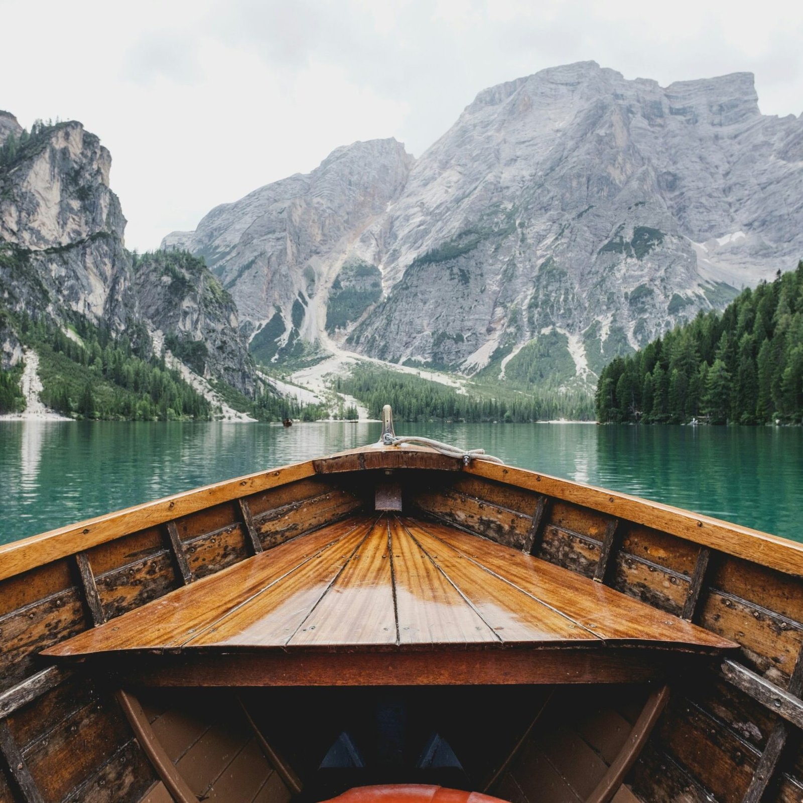 luca bravo o453m2liufs unsplash